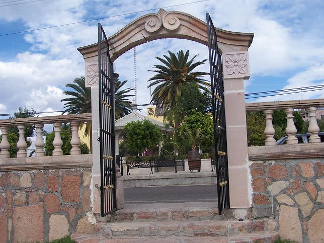Puerta Atrio de Iglesia